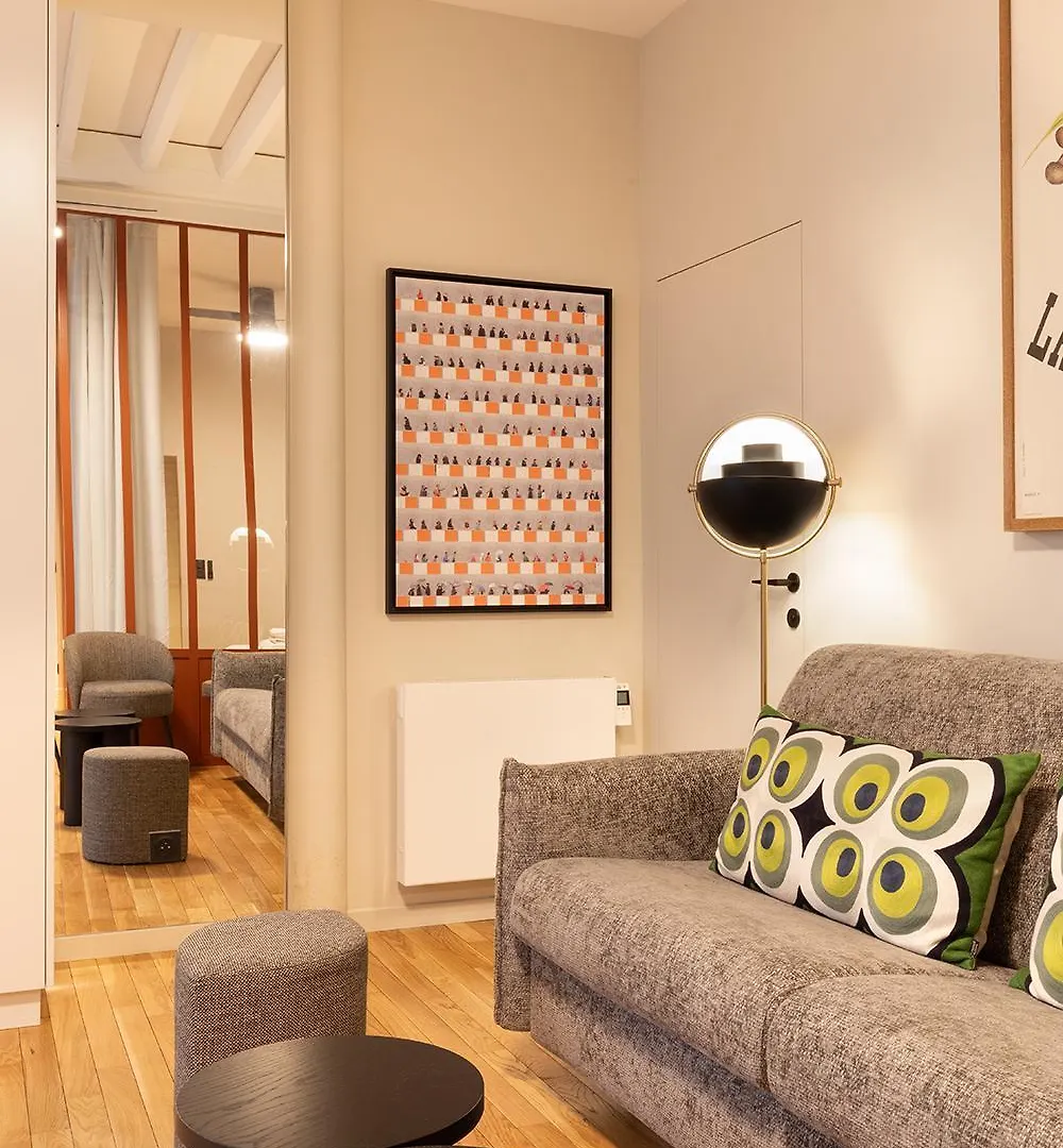 Pick A Flat's In Montmartre - Rue Des Martyrs * Paris