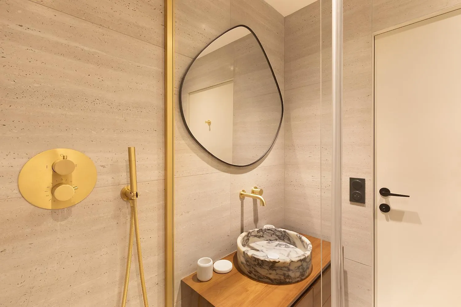 Pick A Flat's In Montmartre - Rue Des Martyrs * Париж